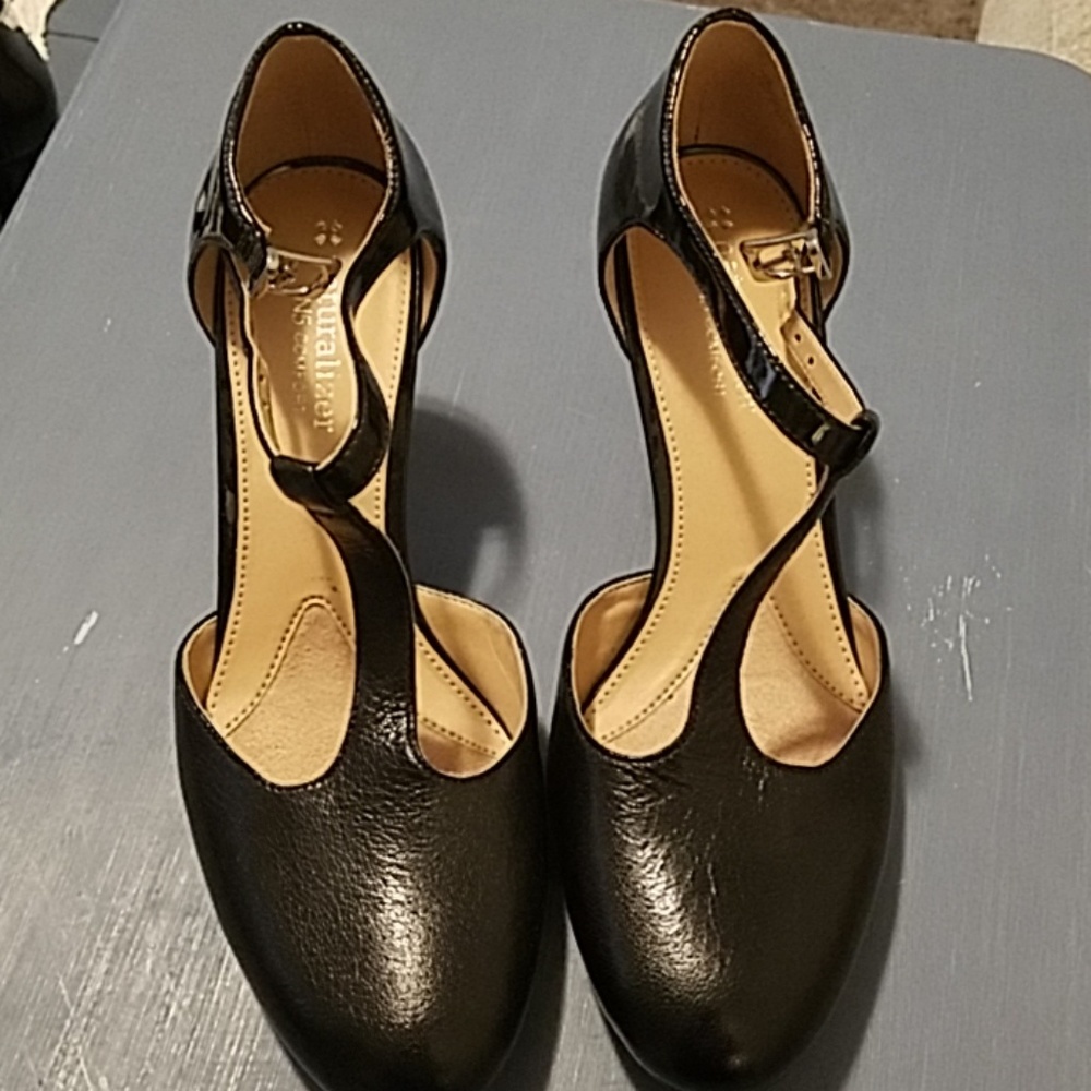 Brand new Naturalizer